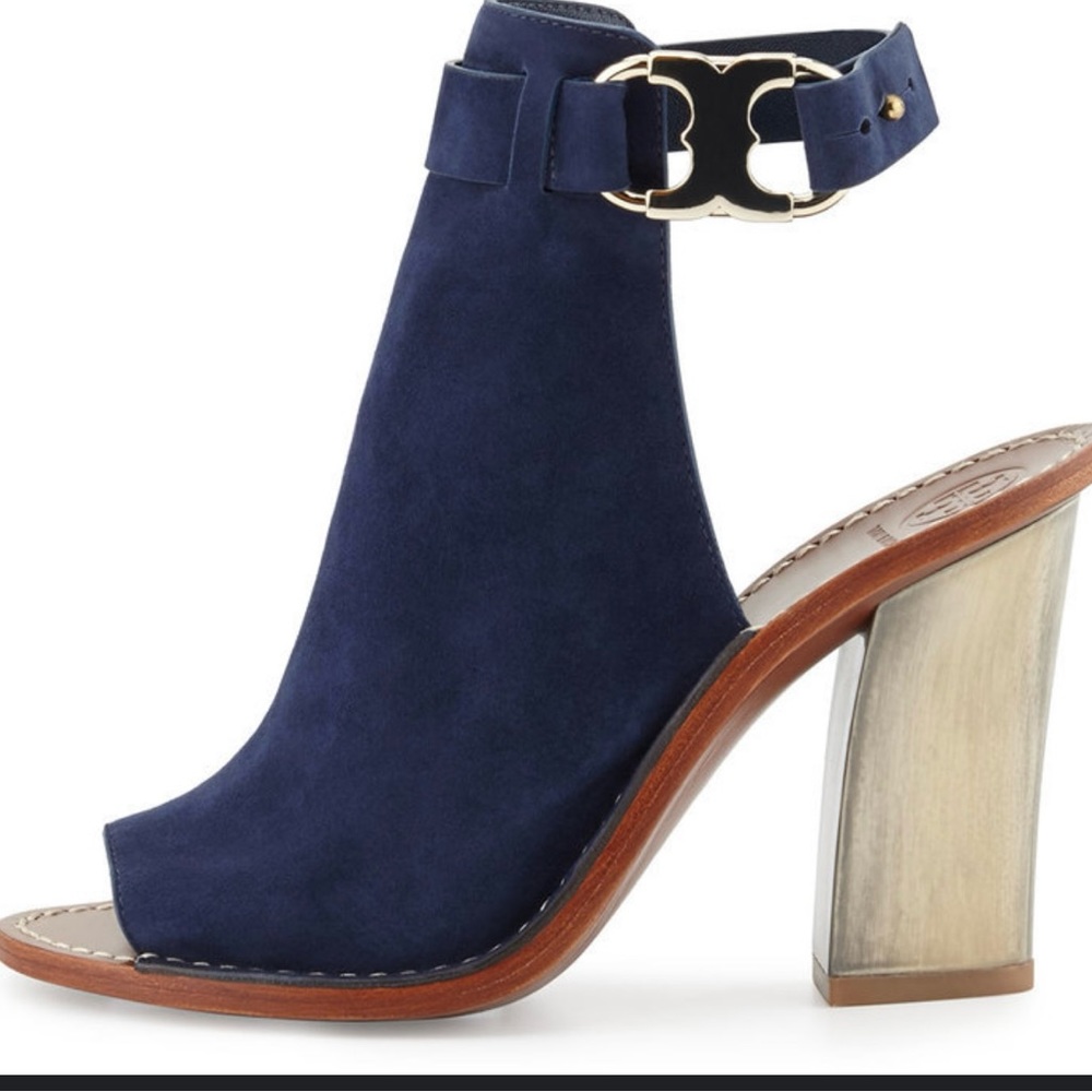 #24 Tory Burch Gemini Link Open Toe 4” Bootie Royal Navy,